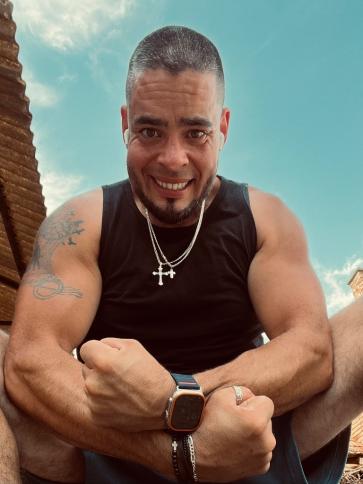 László, 34 éves németországi társkereső férfi profil fotója