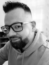 Sziasztok! Attila vagyok. Komoly mosonmagyaróvári párkereső nők jelentkezését várom.