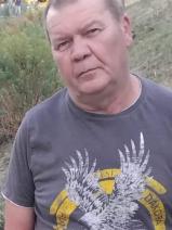 Sziasztok! István vagyok. Komoly várpalotai párkereső nők jelentkezését várom.