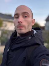 Sziasztok! Péter vagyok. Komoly szigethalmi párkereső nők jelentkezését várom.