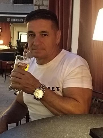 László, 53 éves Budapest XVI. kerületi társkereső férfi profil fotója