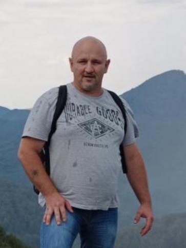 János, 46 éves sarkadkeresztúri társkereső férfi profil fotója