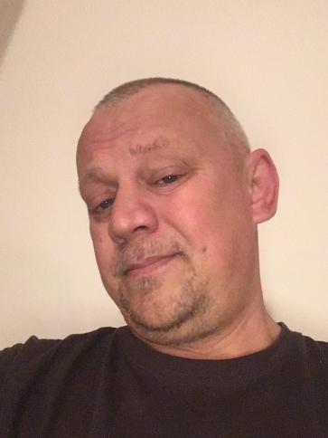 Sanyi, 50 éves győri társkereső férfi profil fotója
