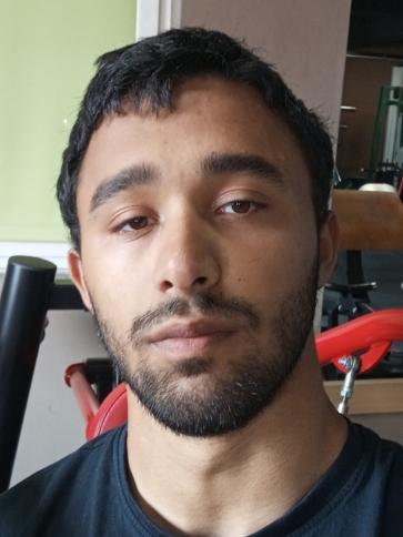 Bálint, 21 éves berzencei társkereső férfi profil fotója