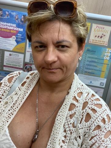 Éva, 54 éves budaörsi társkereső nő profil fotója