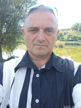 Sziasztok! Miklós vagyok. Komoly Baranya megyei párkereső nők jelentkezését várom.