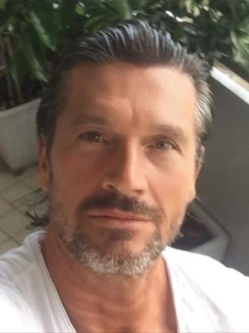 Luke, 61 éves Budapest I. kerületi társkereső férfi profil fotója Luke, 61 éves Budapest I. kerületi társkereső férfi profil fotója