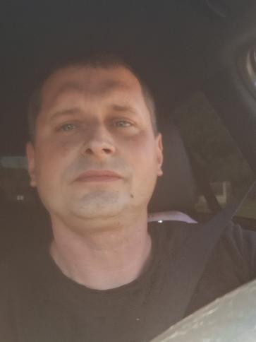 Dávid, 39 éves miskolci társkereső férfi profil fotója