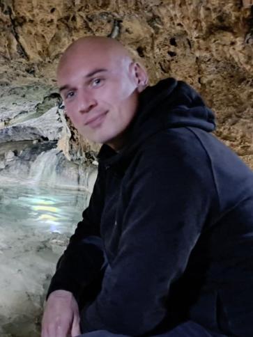 Ádám