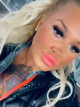 Sziasztok! Dorka vagyok. Komoly budapesti társkereső férfiak jelentkezését várom.