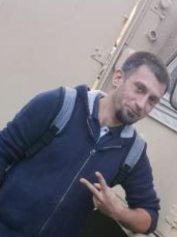 Viktor, 38 éves miskolci társkereső férfi profil fotója