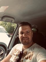 Sziasztok! Attila vagyok. Komoly debreceni párkereső nők jelentkezését várom.