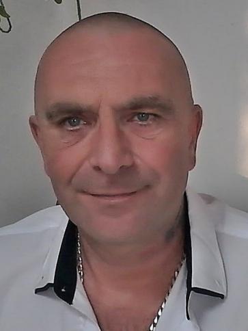 Lajos, 48 éves kecskeméti társkereső férfi profil fotója