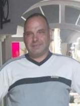 Sziasztok! András vagyok. Komoly zalaegerszegi párkereső nők jelentkezését várom.