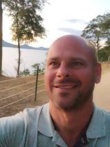 Sziasztok! Zoli vagyok. Komoly dunakeszi párkereső nők jelentkezését várom.