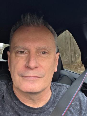 Zoltan, 54 éves kanadai társkereső férfi profil fotója