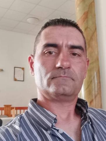 Zoltán, 46 éves bősárkányi társkereső férfi profil fotója