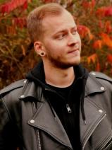 Sziasztok! Sándor vagyok. Komoly Budapest III. kerületi párkereső nők jelentkezését várom.