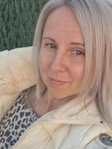 Adrienn, 44 éves tiborszállási társkereső nő profil fotója