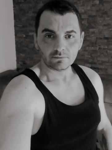 János, 38 éves debreceni társkereső férfi profil fotója