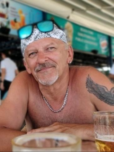 Tamás, 63 éves németországi társkereső férfi profil fotója