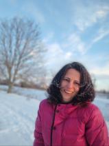 Sziasztok! Edina vagyok. Komoly szegedi társkereső férfiak jelentkezését várom.