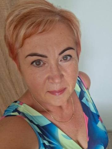 Csilla, 60 éves szécsényi társkereső nő profil fotója
