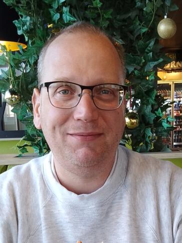 Lajos, 46 éves komáromi társkereső férfi profil fotója