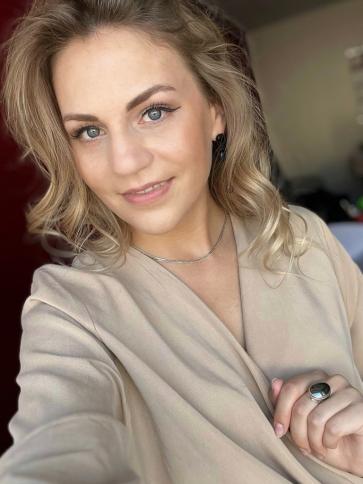 Eszter, 31 éves győri társkereső nő profil fotója