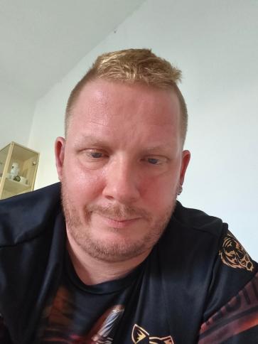 Csabi, 37 éves ausztriai társkereső férfi profil fotója