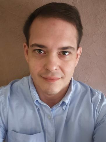Ádám profilképe – Tatabánya