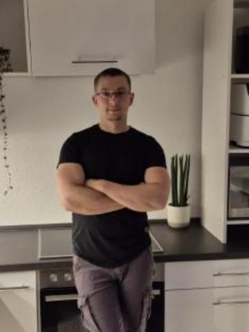 Ádám, 33 éves németországi társkereső férfi profil fotója