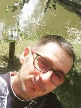 Sziasztok! Gábor vagyok. Komoly szekszárdi párkereső nők jelentkezését várom.