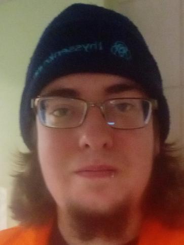 Kornél, 22 éves győri társkereső férfi profil fotója