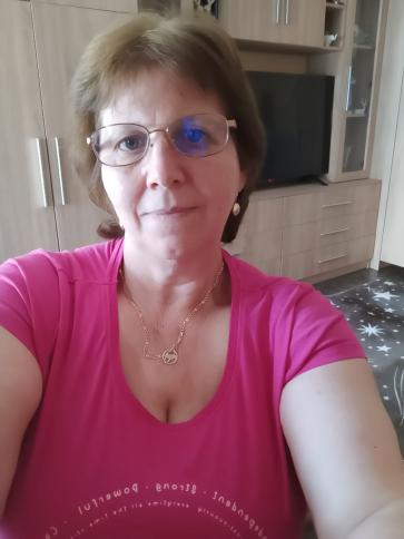 Marika, 60 éves Budapest VIII. kerületi társkereső nő profil fotója