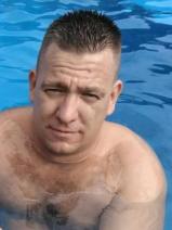 Sziasztok! Gábor vagyok. Komoly nyíregyházi párkereső nők jelentkezését várom.