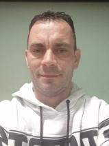 Sziasztok! Peti vagyok. Komoly szolnoki párkereső nők jelentkezését várom.