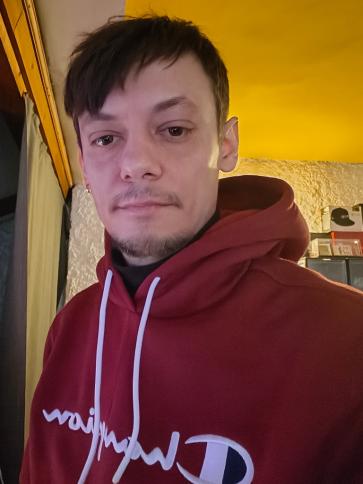 Viktor, 40 éves Budapest XXI. kerületi társkereső férfi profil fotója