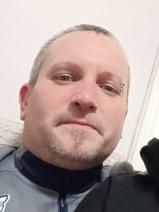 Sziasztok! Gábor vagyok. Komoly mezőkövesdi párkereső nők jelentkezését várom.