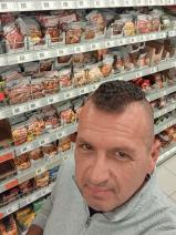 Sziasztok! Norbert vagyok. Komoly kaposvári párkereső nők jelentkezését várom.