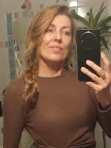 Sziasztok! Ágnes vagyok. Online budapesti randizni vágyó férfiak jelöljetek kedvencnek.