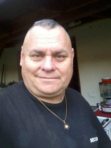 Attila, 57 éves écsi társkereső férfi profil fotója