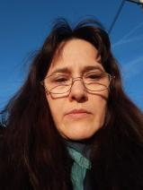 Sziasztok! Évi vagyok. Komoly budapesti társkereső férfiak jelentkezését várom.