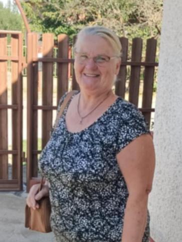 Kati, 72 éves Budapest XVIII. kerületi társkereső nő profil fotója