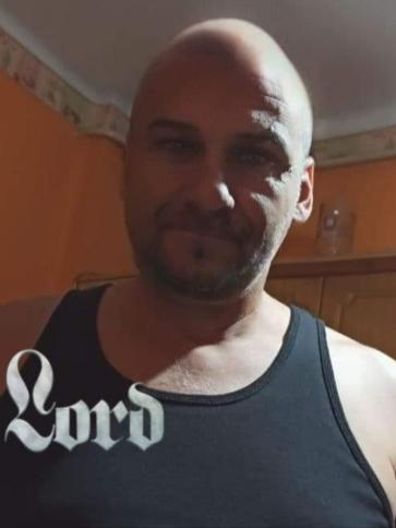 Miki, 55 éves gyöngyösi társkereső férfi profil fotója