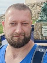 Sziasztok! Enrik vagyok. Komoly tatabányai párkereső nők jelentkezését várom.