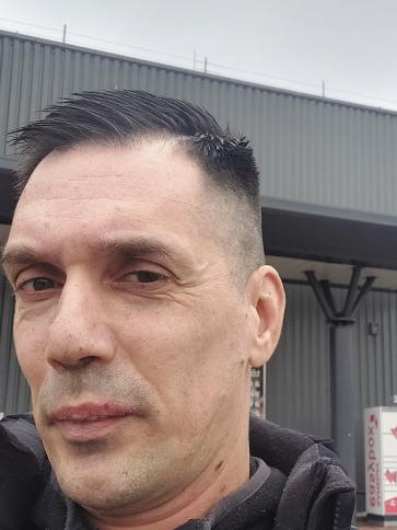 Balázs, 47 éves veszprémi társkereső férfi profil fotója