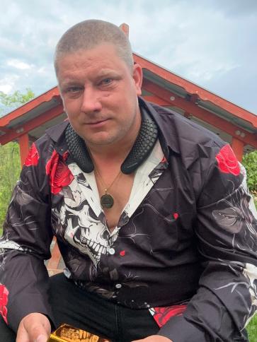 János, 40 éves salgótarjáni társkereső férfi profil fotója