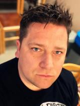 Sziasztok! Gábor vagyok. Komoly kaposvári párkereső nők jelentkezését várom.