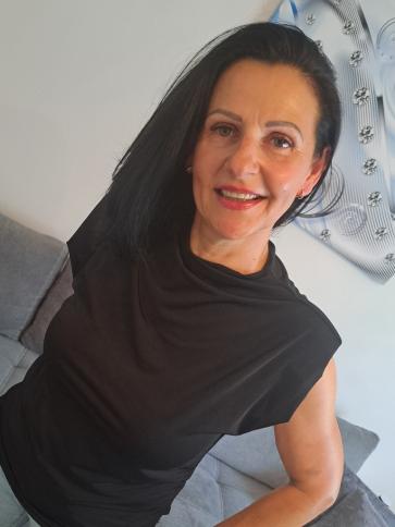 Ágica, 53 éves karcagi társkereső nő profil fotója